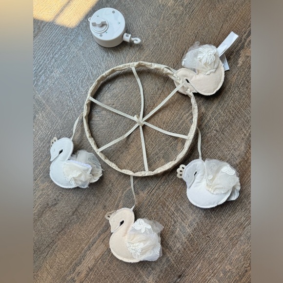 Pottery Barn - Picture 2 of 3